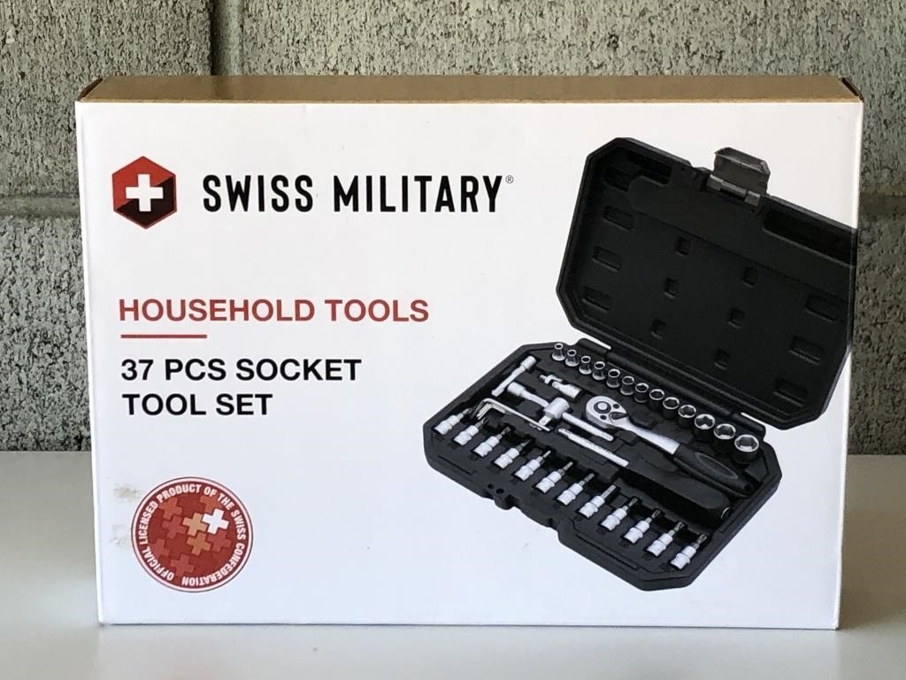 NIB Swiss Military Socket Set