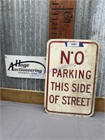 NO PARKING TIN SIGN, 12 X 18"