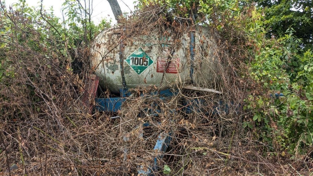 Blue Trailer w/ Anhydrous Tank & End Gate