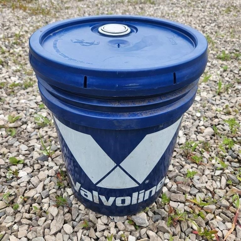 Valvoline ISO 32 Antiwear Hydraulic Fluid