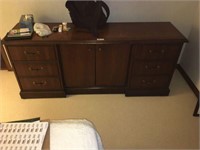 6 Drawer/2 Door Dresser