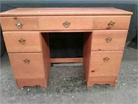 Wood Desk with 7 Drawers