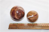 PAIR OF AGATE MARBLES