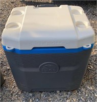 IGLOO 52 quart ice chest