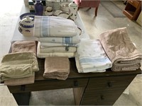 box lot of nice towels