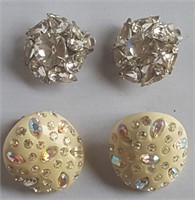 Weiss 2 pair of earrings, both clips