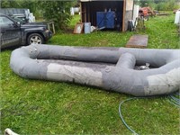 Large inflatable raft
