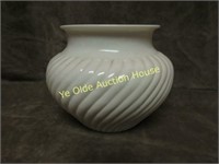 Anchor Hocking Glass Vitrock Swirl Design Vase