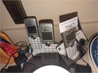 AT&T 3 cordless phone set