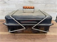 Tabletop charcoal grill