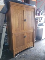 Nice Solid wood TV cabinet