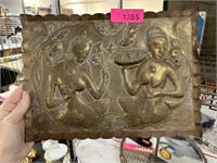 VINTAGE HAMMERED INDIAN BRASS TRAY