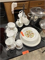 LOT OF CORELLE GLASS DISHES