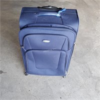 Samsonite 4 wheeled Spinner Suitcase,