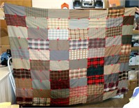 69"x89" Vintage Hand Made Quilt in Nice Condition
