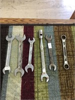 Lot of 5 Wrences plus swivel wrench