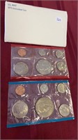 1975 UNCRIC US MINT SET