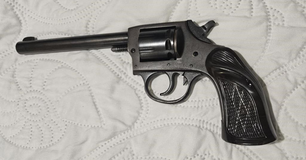 IVER JOHNSON MODEL SS-A .22 REVOLVER WITH'