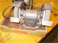 Dual Wheel Bench Grinder w/Electric Motor