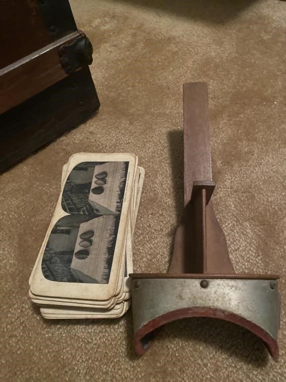 Antique stereoscope with cards