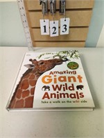 Amazing Gialnt Wild Animals Book