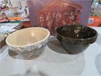 2 POTTERY BOWLS ONE IS MARKED USA
