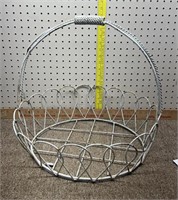 Metal lawn - garden basket