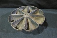 ANTIQUE CAST IRON   COBBLERS NAIL HOLDER & STAND