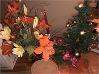 Christmas Tree and Flowers
