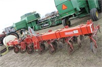 Yetter 4463 cultivator