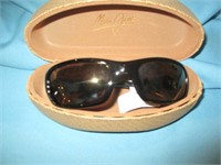 Maui Jim's NEW Stingray Sunglasses w/ Accessories