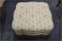 Button & tuck Stool w/ fringes