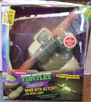 Teenage Mutant Ninja Turtles Donatello Hand w/Bo