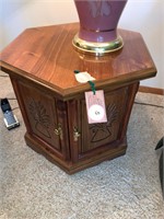 LOVELY MCM WOOD END TABLE