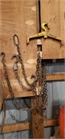 Chains, chain spreader