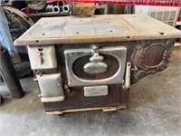 Charter Oak S&R Co. cast iron stove