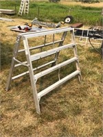 Aluminum Step Ladder- 4 Step/ 4' Wide