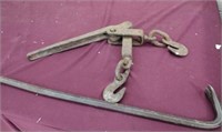 Chain Tie down and crowbar