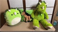 3 large stuffed toys nice and clean