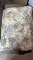 King size quilt good condition