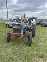 Lot 44. Ford 2000 Tractor