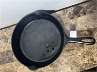 #8 SMALL LOGO GRISWOLD SKILLET