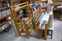 LECLERC WOODEN LOOM WITH BENCH