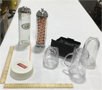 Kitchen lot w/ straws & plastic cups