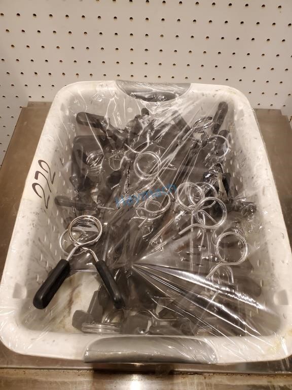 LOT OF BARBELL SPRING CLIPS