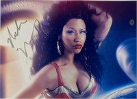 Autograph Nicki Minaj Photo