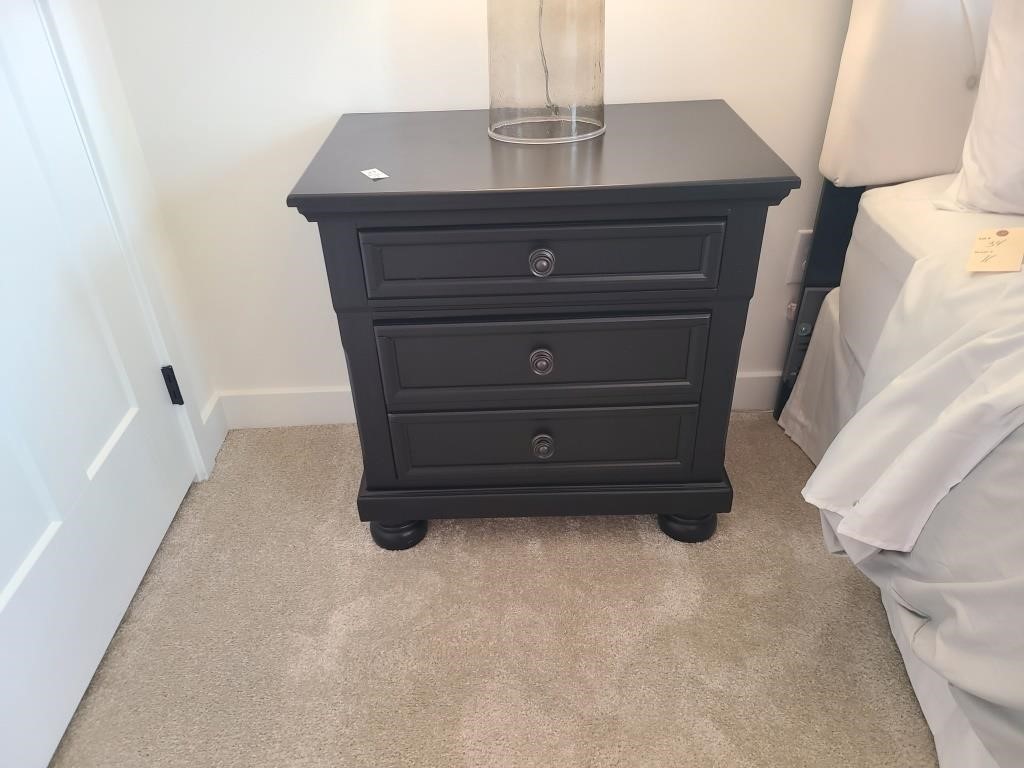 2 PC DRESSER AND NIGHTSTAND