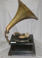 Antique Gramaphone (Prop / Display Only)