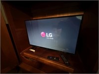 LG 32" Flat Screen TV