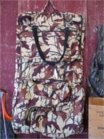 Camo Hanging Garmet Bag